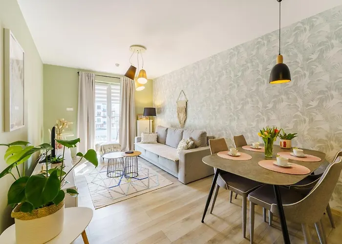 Lighthouse - Polanki Park 科沃布热格